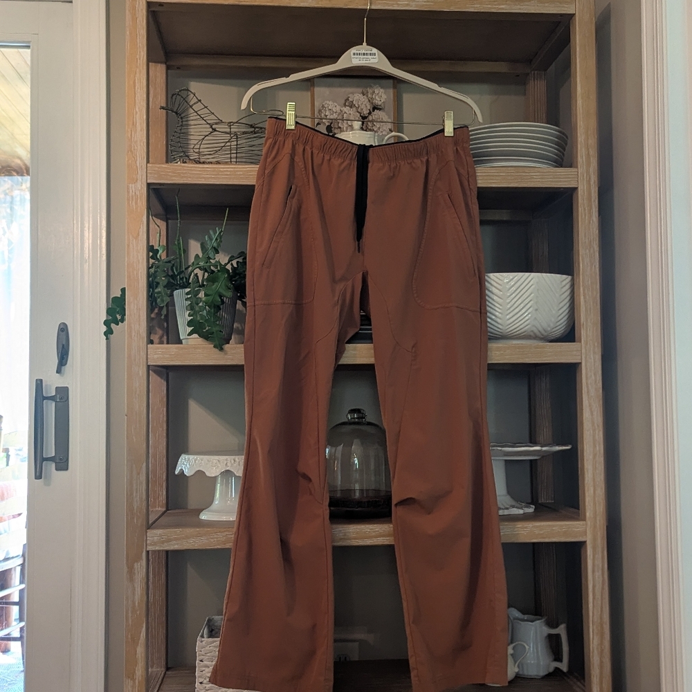 Women's Athletic Pants